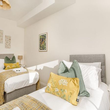 Вилла Modern 3 Bed Beautiful House In Йорк Экстерьер фото
